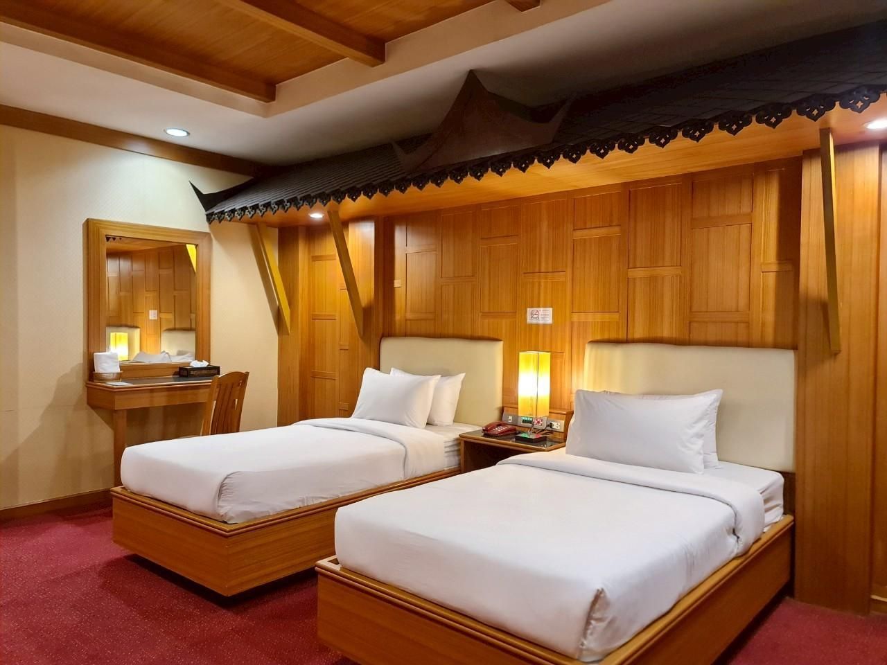 ذا ريتش هوتل