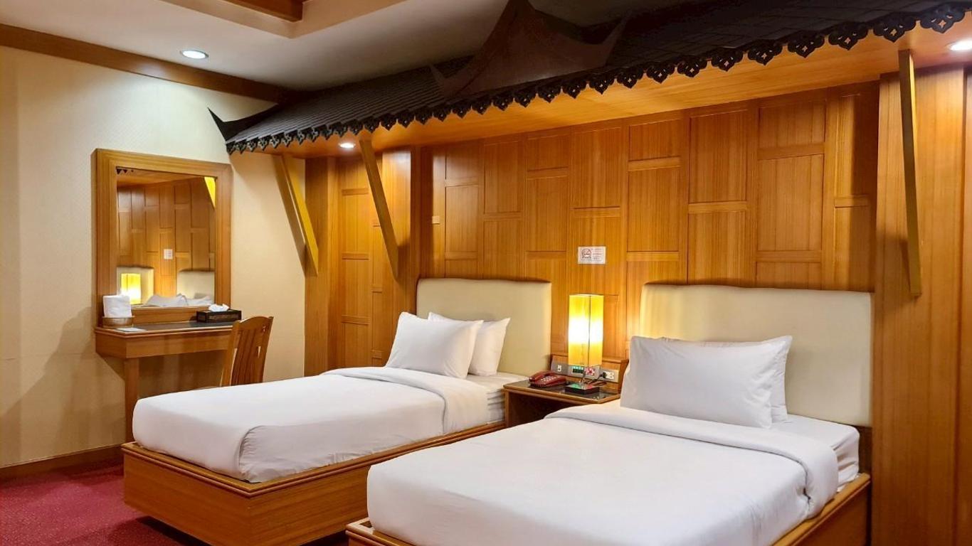 ذا ريتش هوتل