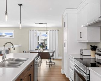 Brand New Build | Stylish & Spacious 3br - Dieppe - Kitchen