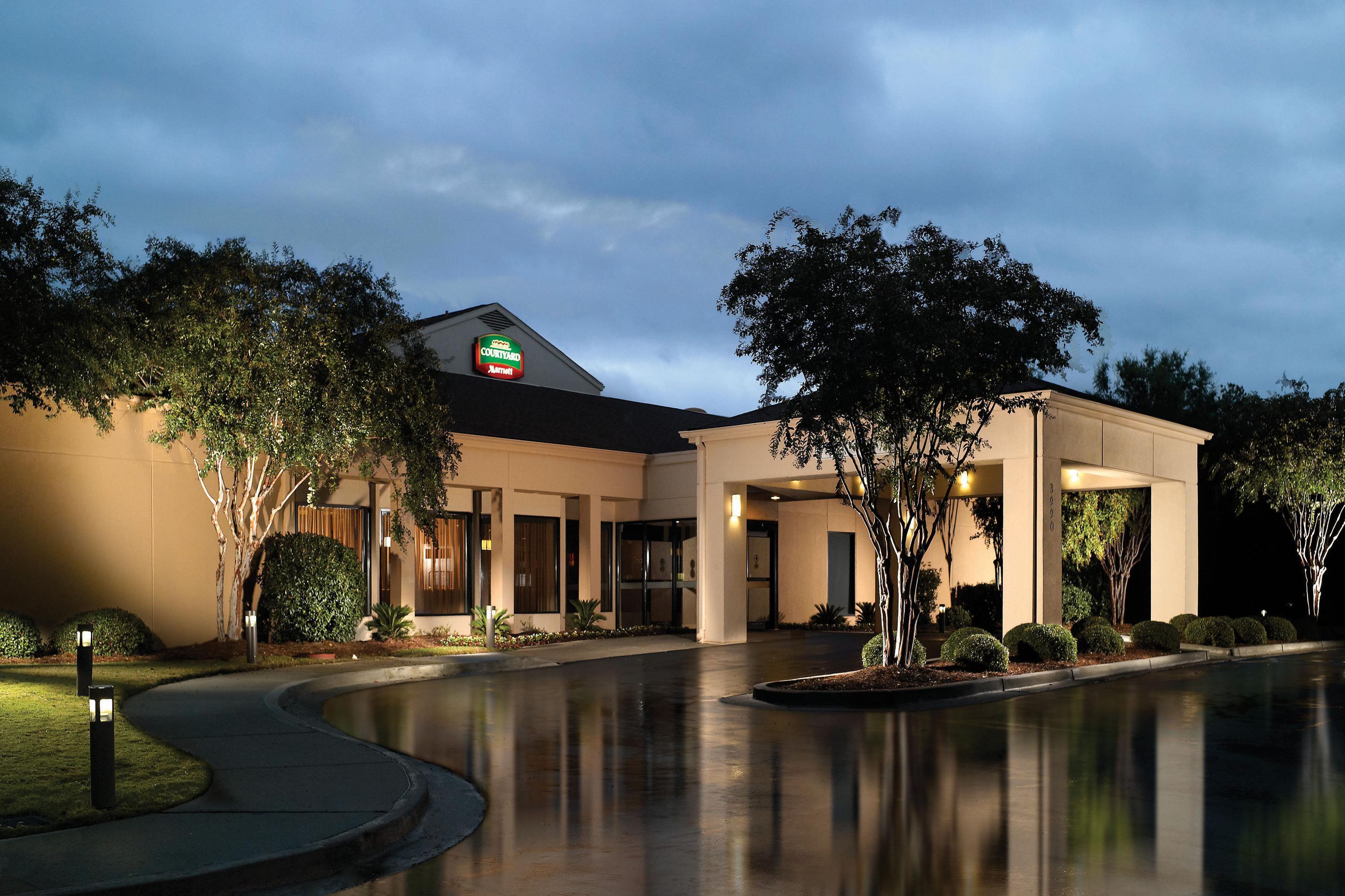 Courtyard By Marriott Macon Ab 92 €. Hotels In Macon - KAYAK