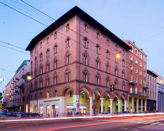 Almarossa - Bologna - Building