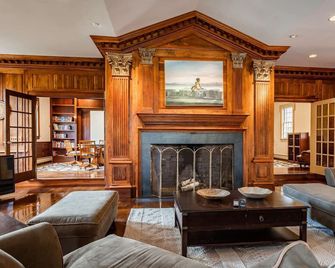 The Ellis Inn - Colchester - Area lounge