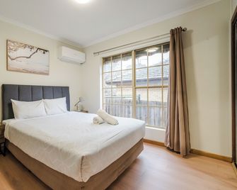Yarra Valley Motel - Lilydale - Bedroom