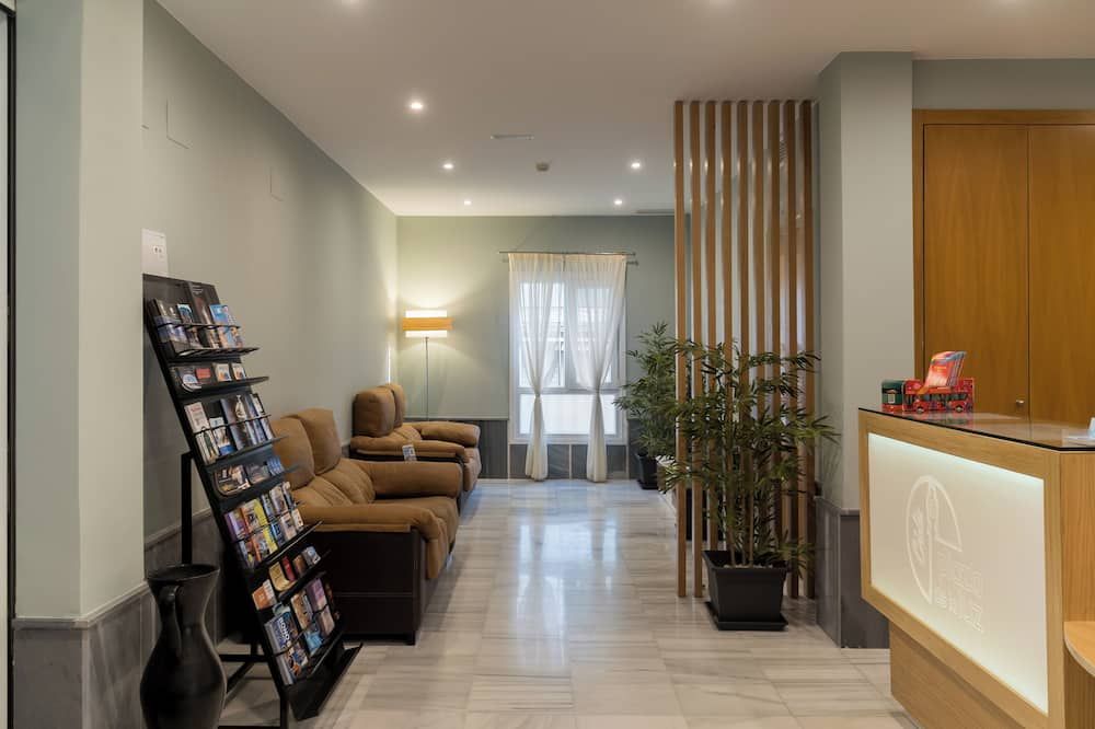 بلازا دي لا لوز كاديز - قادس - ردهة