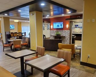 Holiday Inn Express & Suites Sandusky By IHG - Sandusky