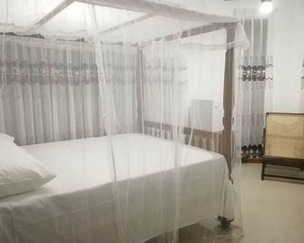 Airport Nearest Easy & Comfort. - Katunayake - Bedroom