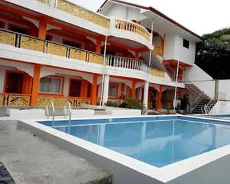 Palm Grove Saud Holiday Complex Hotel - Pagudpud - Piscine
