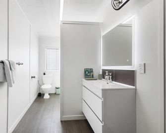 The Bunkers - Urban meets Rustic - Te Awamutu - Bad