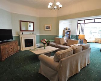 Westbury Lodge - Shanklin - Living room