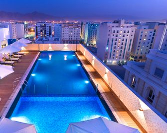 Centara Muscat Hotel Oman - Muscat - Pool