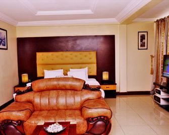 Sweet Spirit Hotel & Suites, Port Harcourt - Port Harcourt - Bedroom