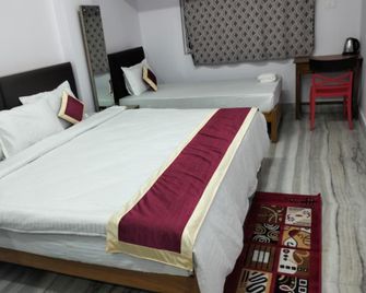 Hotel Rekha International - Rājgīr - Bedroom