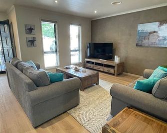 Yass Valley Stays - Self-Contained Stays - Yass - Soggiorno