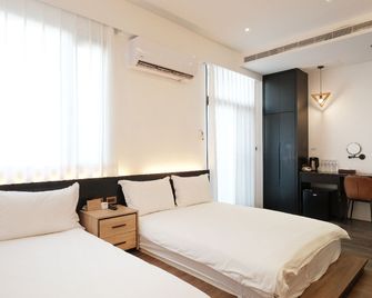 Journey Hostel - Tainan
