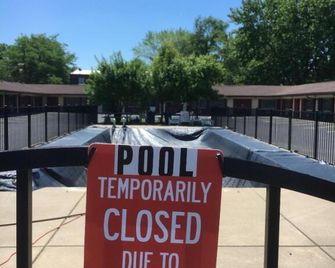 Swiss Cottage Inn - Niagara Falls