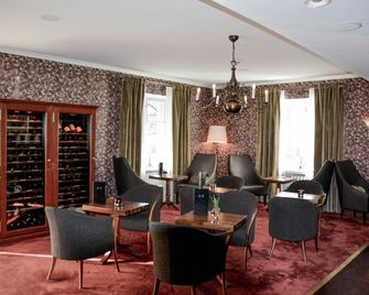 Boutique Hotel Yöpuu - Jyväskylä - Lounge