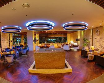 شانجريا بيتش توريست هوتل - موكبو - ردهة