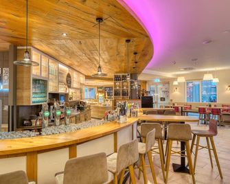 COOEE alpin Hotel Bad Kleinkirchheim - Bad Kleinkirchheim - Bar