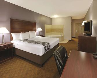 La Quinta Inn & Suites by Wyndham Corsicana - Corsicana - Schlafzimmer