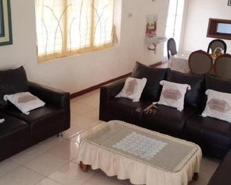 Comfy Room at Villa Bima - Malang - Living room