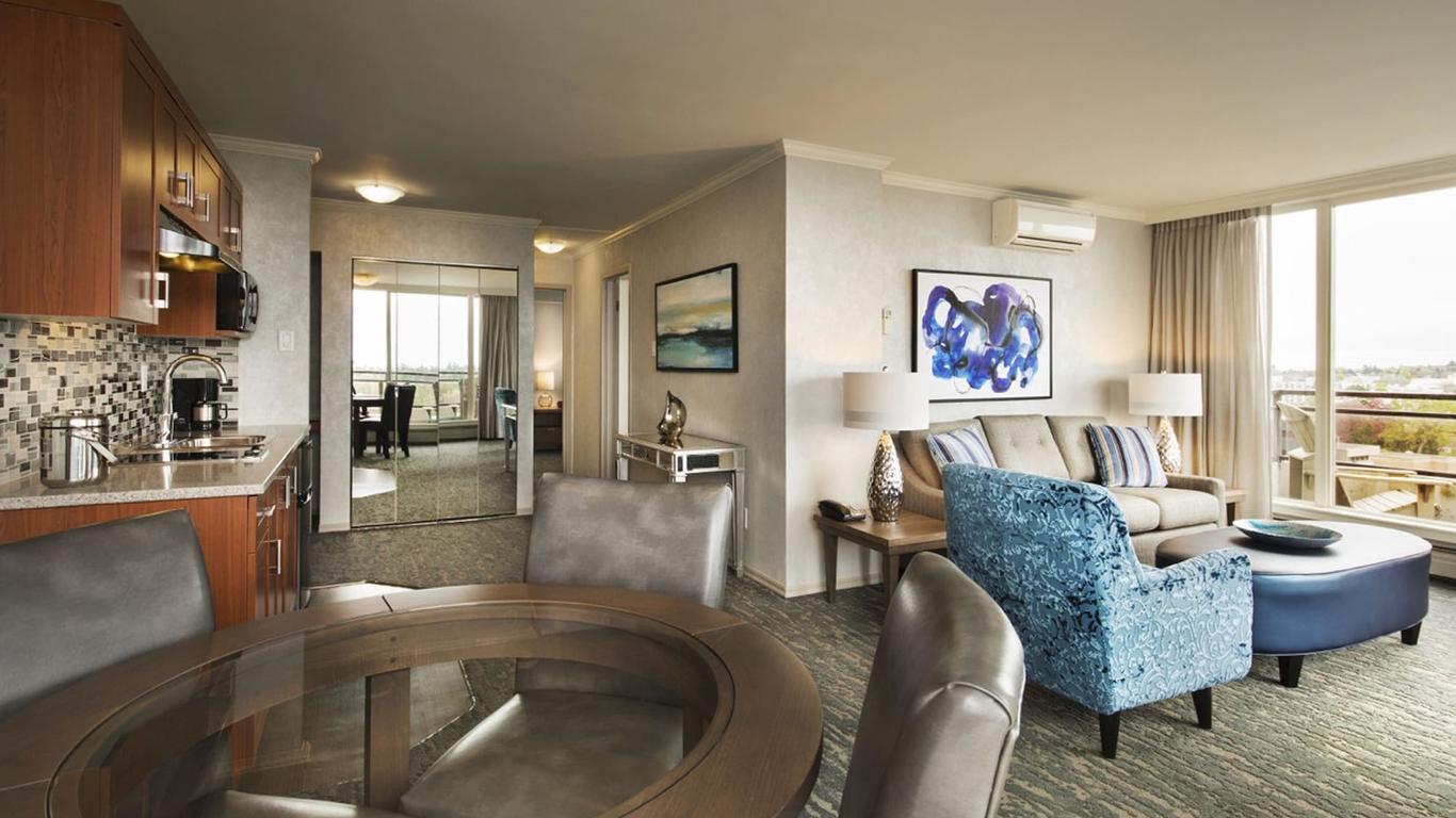 Chateau Victoria Hotel and Suites