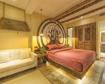 Old Story Inns Encounter Lijiang - Lijiang - Bedroom