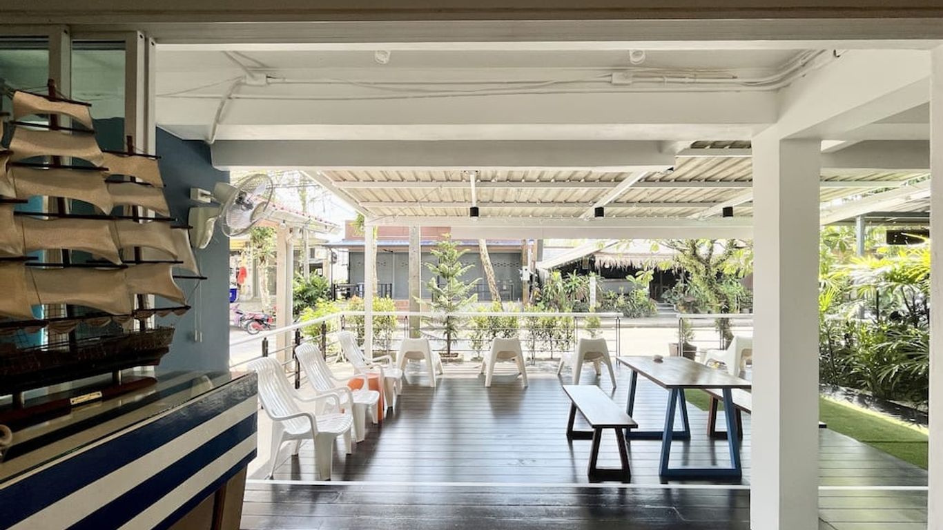 Nautical Home & Seashell House B&B