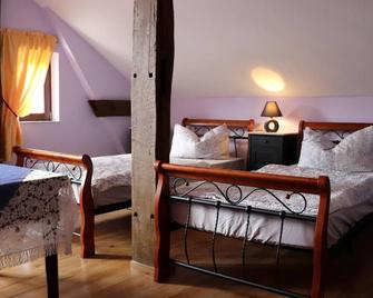Pension Kuhn - Klietz - Habitación
