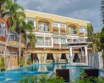 Ragazzi Resort Hotel - Naga City