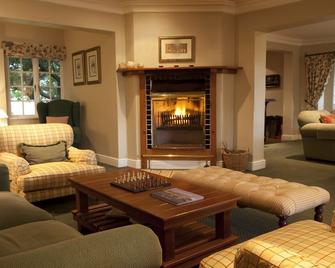 Blue Gum Country Estate - De Kelders - Living room