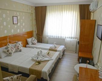 Doyuranlar Ata Hotel - Eceabat - Ložnice