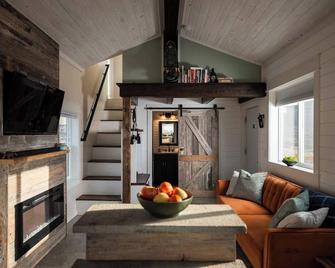 Modern Tiny House With Spectacular Views - Stevensville - Sala de estar