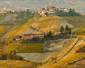 Hotel Langhe and Monferrato - Costigliole D'Asti - Vista esterna