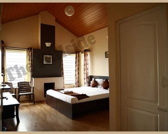 The Hill Side - Ooty - Bedroom