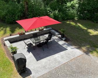 Private and Secluded Hideaway - Ithaca - Patio