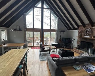 Cabin Sleeps 8+ Close To Slopes And Lodge - Basye - Living room