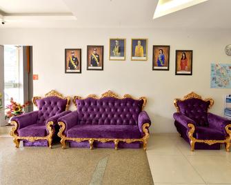 Zenz Hotel - Kulai - Huiskamer
