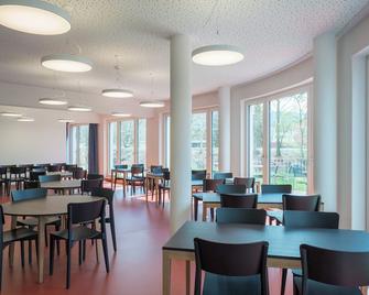 Zug Youth Hostel - Zug - Restaurant
