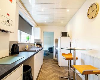 Lovely 3br Flat In The Heart Of South Sh - Jarrow - Kitchen
