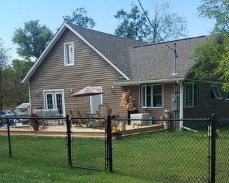 Short-Term Lake Getaway - Selkirk - Toà nhà