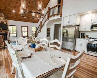 Ozark Getaway - Harrison - Sala pranzo