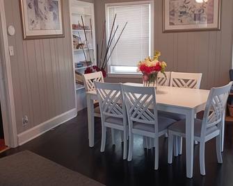 Cozy Ranch home with many activities and places to visit - Douglasville - Jadalnia