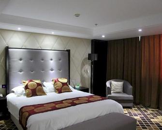 Sihai International Hotel - Chengde - Bedroom