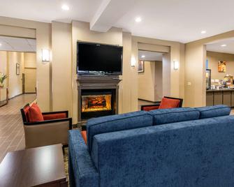 Comfort Inn & Suites Iah Bush Airport - East - Humble - Living room