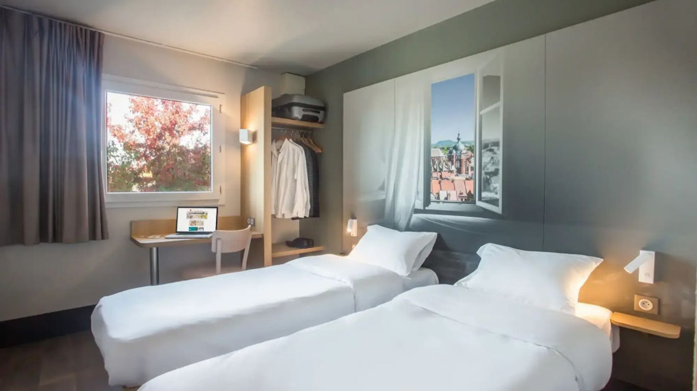 杜亞安斯帝德博覽會民宿酒店 - 昆西