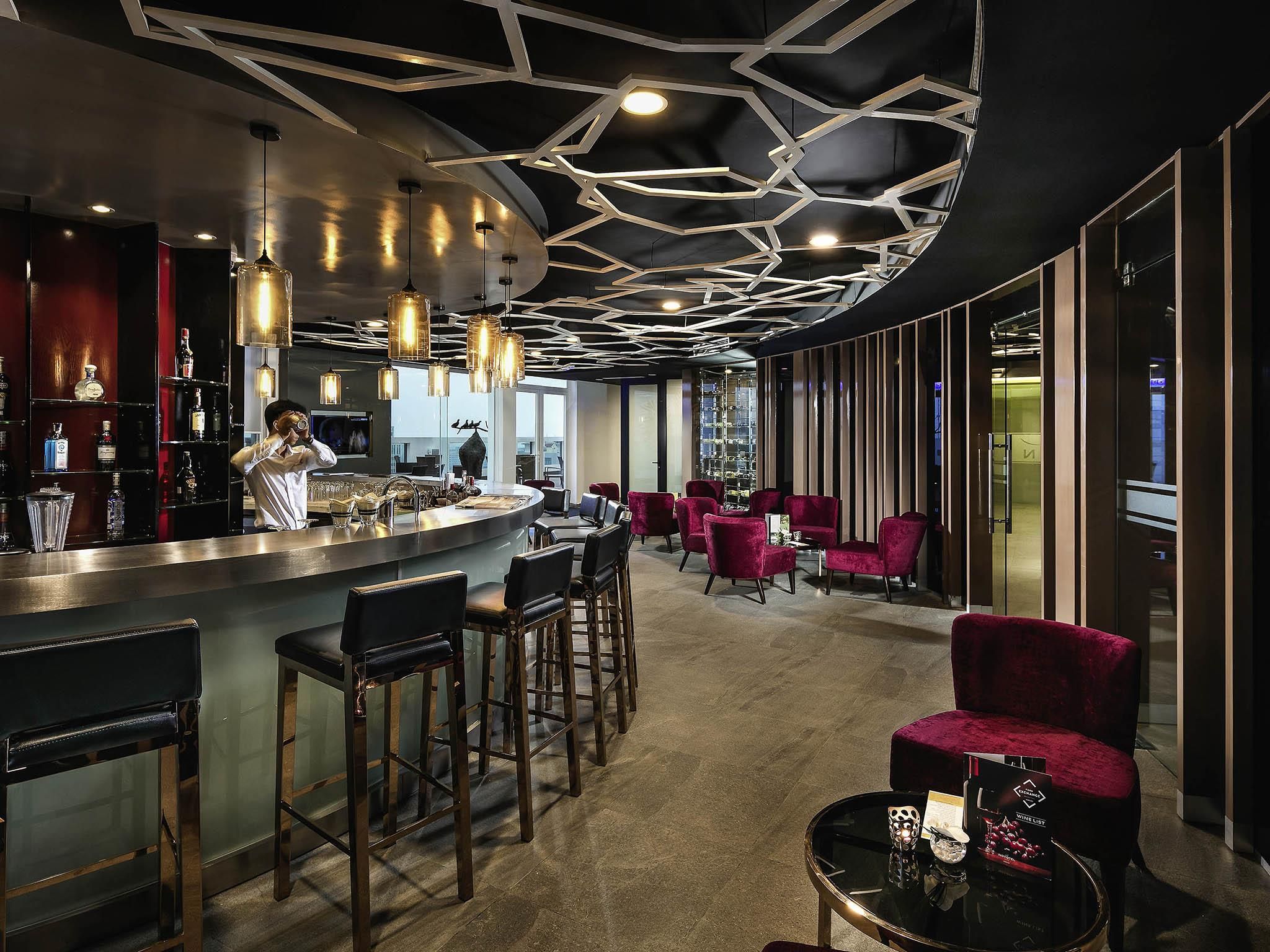 Novotel Suites Hanoi - Hanoi - Bar