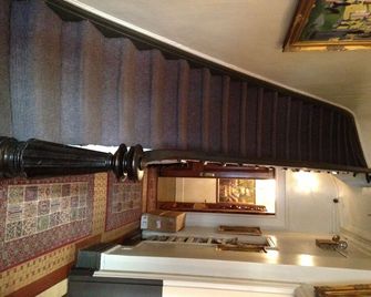 كولونيال هاوس إن - نيويورك