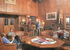 Wood River Lodge - Remote Property, Fly-In Only, Flight Included - Denali Park - Lounge