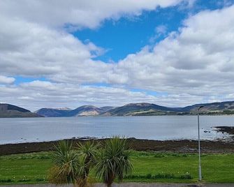 Cadillac Kustomz Guest House - Isle of Bute - Vista del exterior