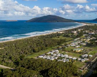 Reflections Holiday Parks Hawks Nest - Hawks Nest - Beach